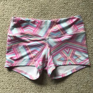 FLEO SHORTS Pastel Aztec